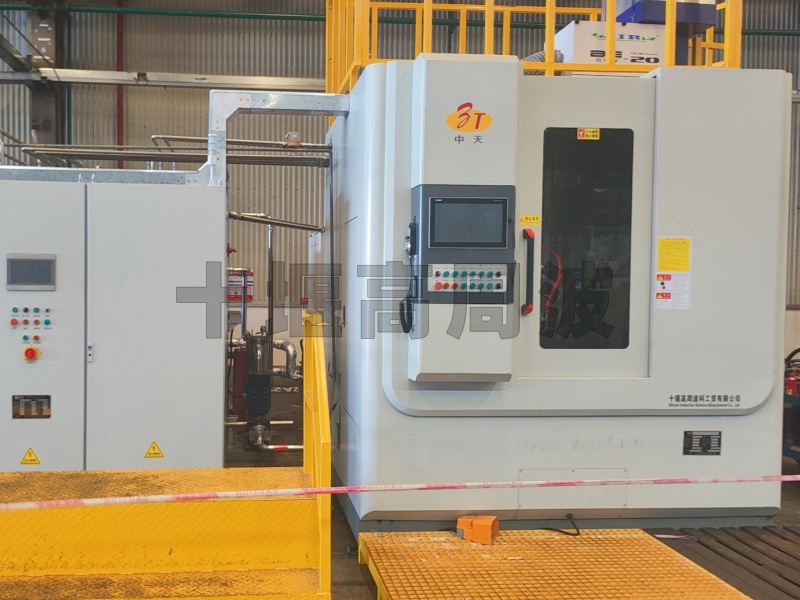 支重輪、托鏈輪淬火機床